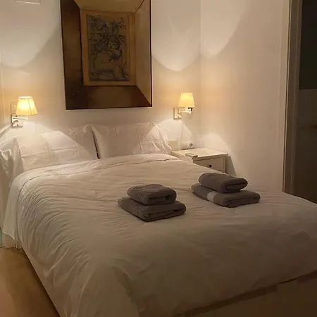 Duplex Junto Al Puente Con Gran Terraza Y Parking Privado Apartment