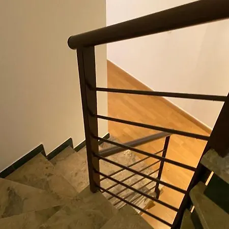 Duplex Junto Al Puente Con Gran Terraza Y Parking Privado