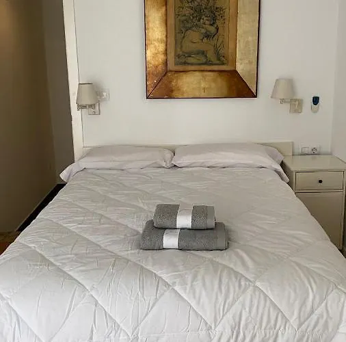 Duplex Junto Al Puente Con Gran Terraza Y Parking Privado Appartamento *