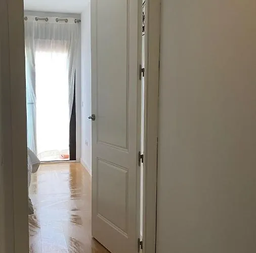 Duplex Junto Al Puente Con Gran Terraza Y Parking Privado